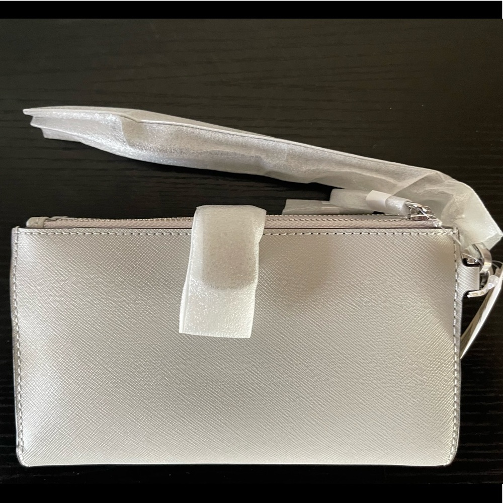 Michael Kors - jet set travel - phone/wallet/wristlet - grey/silver